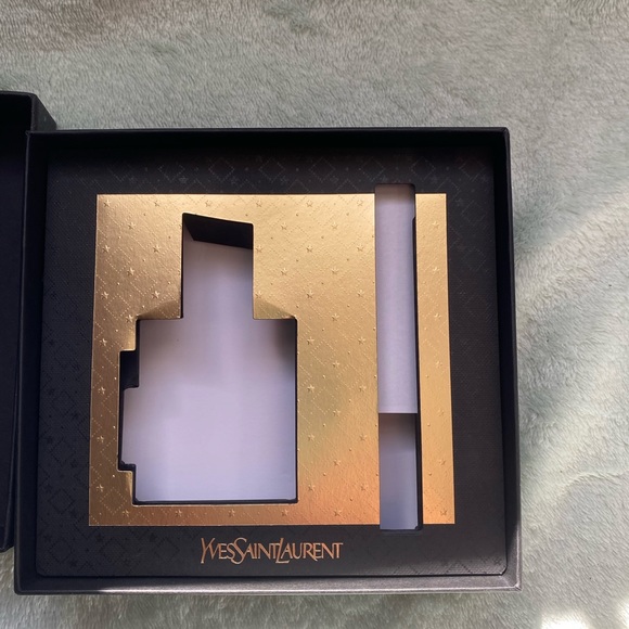 Yves Saint Laurent Gift Box - Picture 2 of 5
